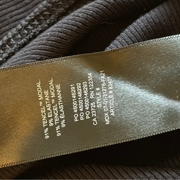 Wilfred Free Ribbed Henley Bodysuit Black | TENCEL Modal Stretch | Aritzia L - Picture 4 of 4